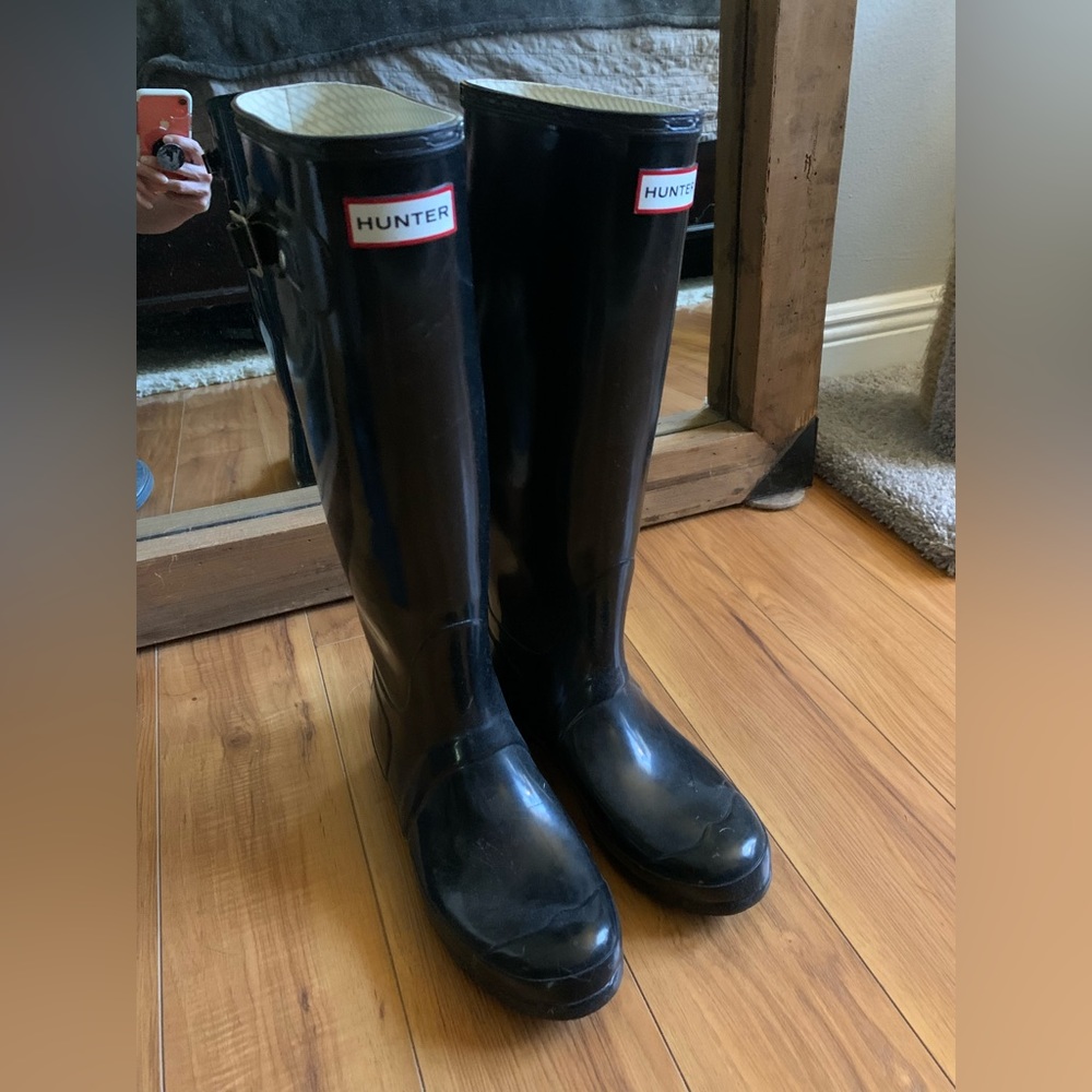 Tall hunter boots